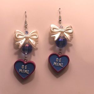 Conversation heart blue bow earrings